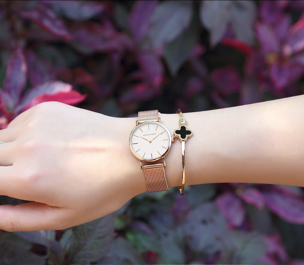 Descubra o Relógio Feminino em Rose Gold com resistência à água. Design sofisticado em Aço Inoxidável, garantindo durabilidade e elegância. Com Quartz para precisão imbatível. Este é o Relógio Elegante e Durável que destaca seu estilo. Uma combinação perfeita entre moda e função. Seu novo acessório de luxo está aqui