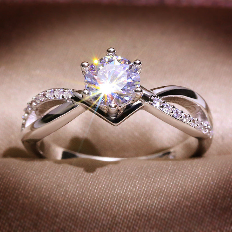 Descubra o luxo incomparável do Anel Rainha Elegante. Um acessório exclusivo de moda feminina, confeccionado em liga de zinco para uma elegância autêntica. Adquira essa peça única e eleve seu estilo com sofisticação e qualidade