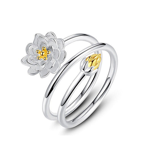 Descubra o encanto do Anel Flor de Lotus em Prata 925. Feito para realçar a sua beleza, este anel ajustável é uma expressão de elegância e estilo. Com design delicado e charmoso, é perfeito para complementar qualquer look, seja casual ou sofisticado. Compre agora e adicione um toque de moda e refinamento ao seu visual!