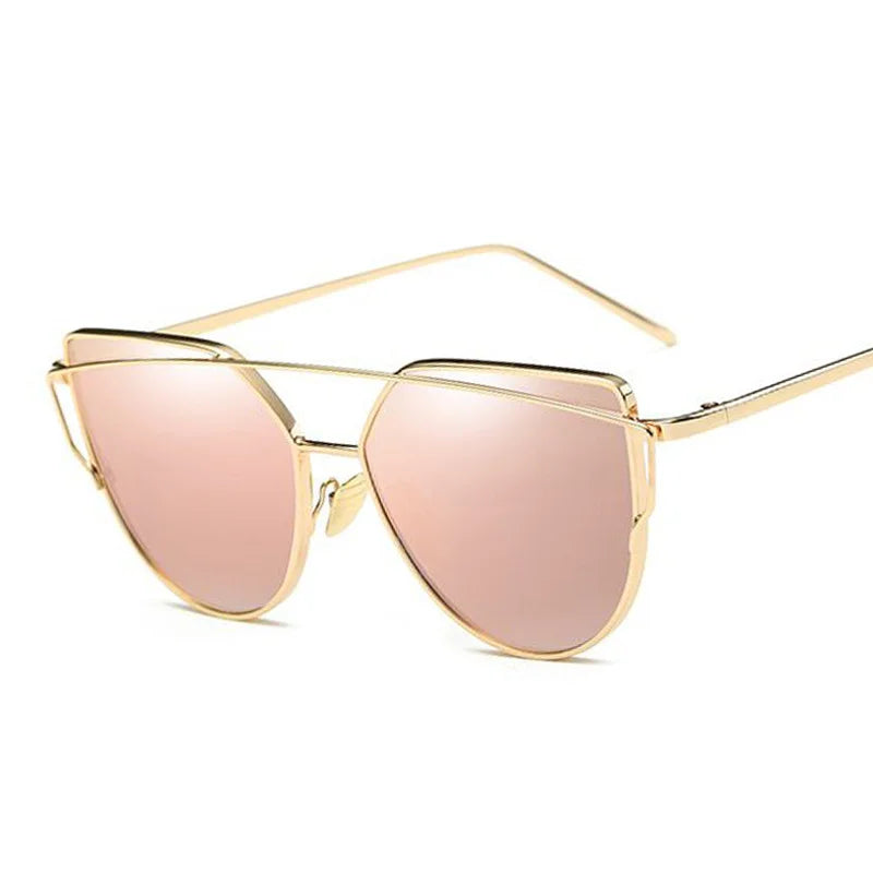 Descubra a elegância dos Óculos de Sol Feminino, um acessório de luxo em metal preto, inspirado no estilo vintage. Com proteção UV400 e design de marca, esses óculos de sol são ideais para quem busca sofisticação e glamour em cada detalhe. Aproveite com Frete Grátis.