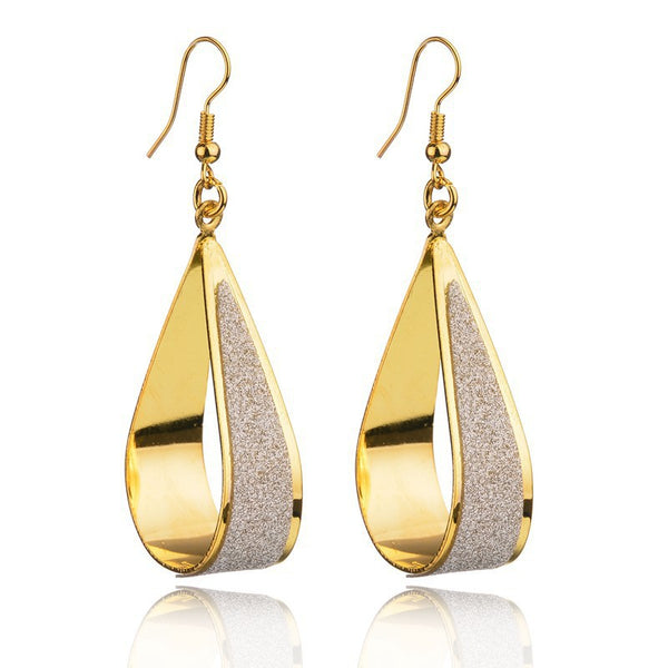 Brinco Longo Folha Fashion com Cristais