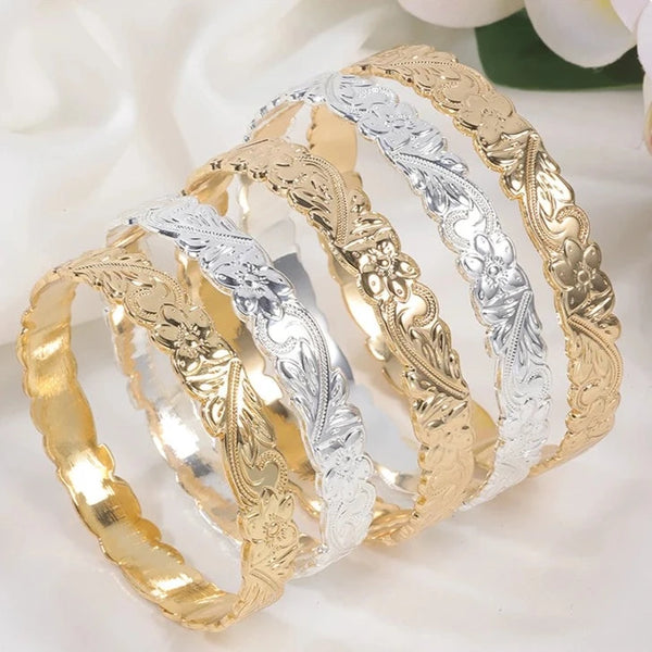 Descubra o Bracelete em Prata 925 Luxo Tropical Rosélia. Este Bracelete Feminino com Banho Ouro ou Prata é Hipoalergênico, Sustentável e Resistente. Versátil e Ajustável, é perfeito para qualquer ocasião. Elegância e estilo em um Bracelete Clássico e Fashion que complementa seu visual. Compre hoje com frete grátis!