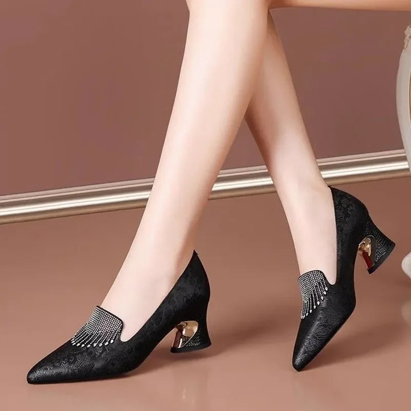 Scarpin Charme Diário Glamure com Fechamento em Fivela