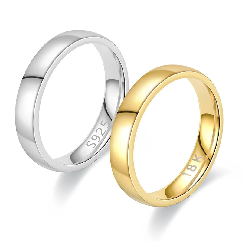 Anel banhado em Ouro 18k e aço inoxidável traz requinte singular para celebrar seu Casamento e compromisso eterno com muito estilo. Aliança impecável combina Elegante design exclusivo com impressionante Durabilidade para acompanhá-la por toda vida.