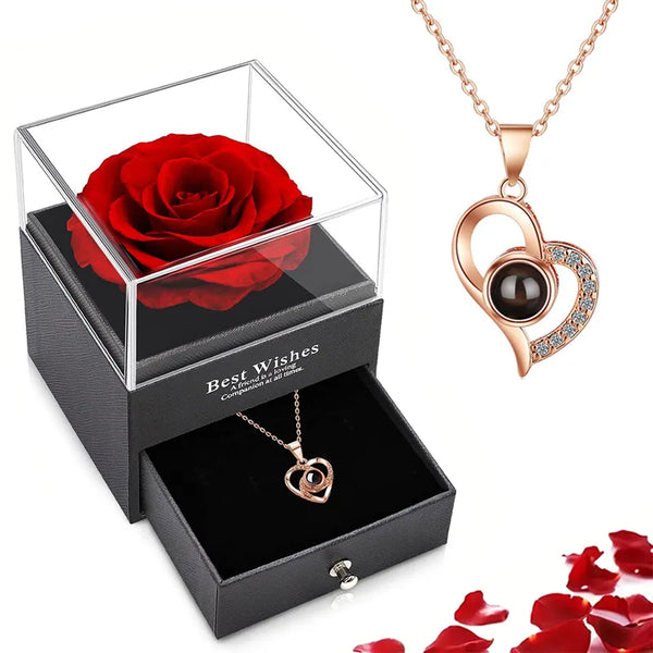 Descubra o encantador Colar Projeção, expressando "Te Amo" em 100 idiomas. Seu coração de design exclusivo em Aço Inoxidável é o presente perfeito para uma ocasião especial. Versátil e durável, este Colar é a escolha ideal para mulheres que buscam um toque de romance e sofisticação em seu visual.