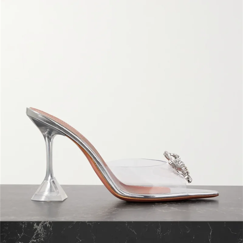 Sandália Cristal Glamour – Salto Alto Transparente com Strass