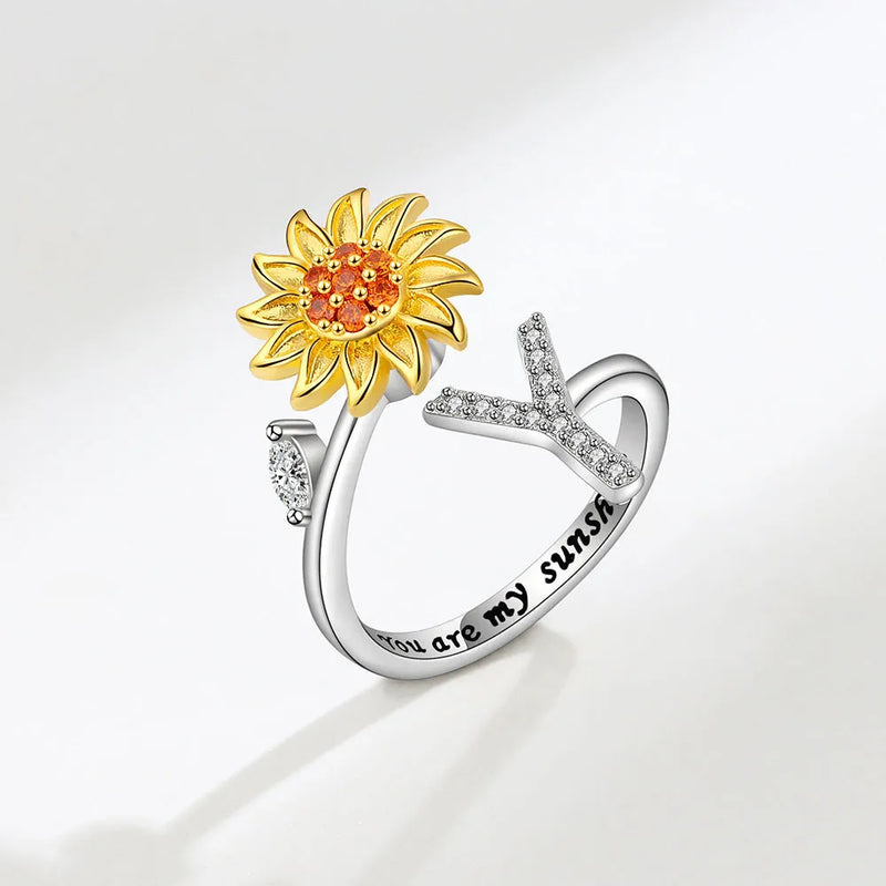Descubra o encanto do Anel Girassol Antiansiedade, uma joia única em Aço Inoxidável. Experimente a Tranquilidade Diária com este Anel Giratório, expressão singular de Moda Elegante. Um Presente Memorável, unindo Glamour Diário e Estilo Único. Celebre a Moda Durável com um toque de Alegria no dedo. Adquira já!