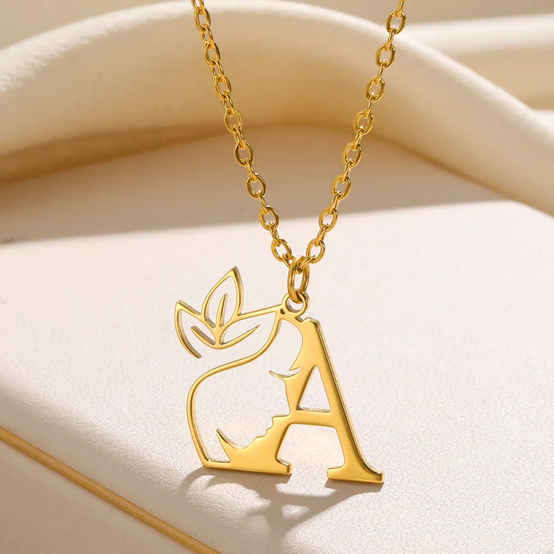 Colar Com Inicial Colar Personalizado com Inicial Banhado a Ouro 18k Elegante e Moderno ...