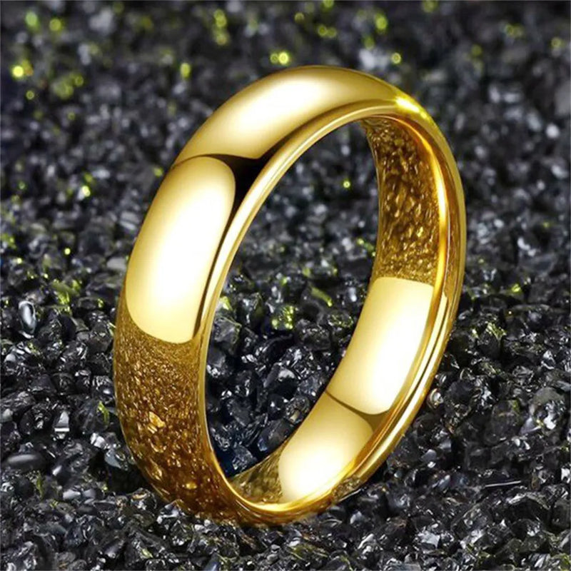 Anel banhado em Ouro 18k e aço inoxidável traz requinte singular para celebrar seu Casamento e compromisso eterno com muito estilo. Aliança impecável combina Elegante design exclusivo com impressionante Durabilidade para acompanhá-la por toda vida.