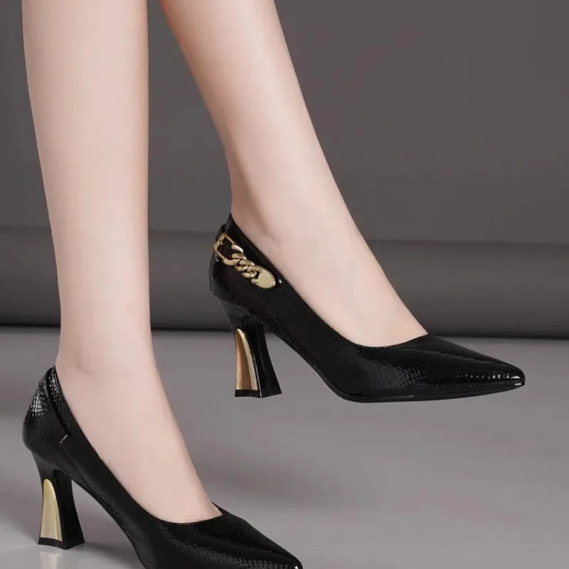 Scarpin Couro Snake Elegante