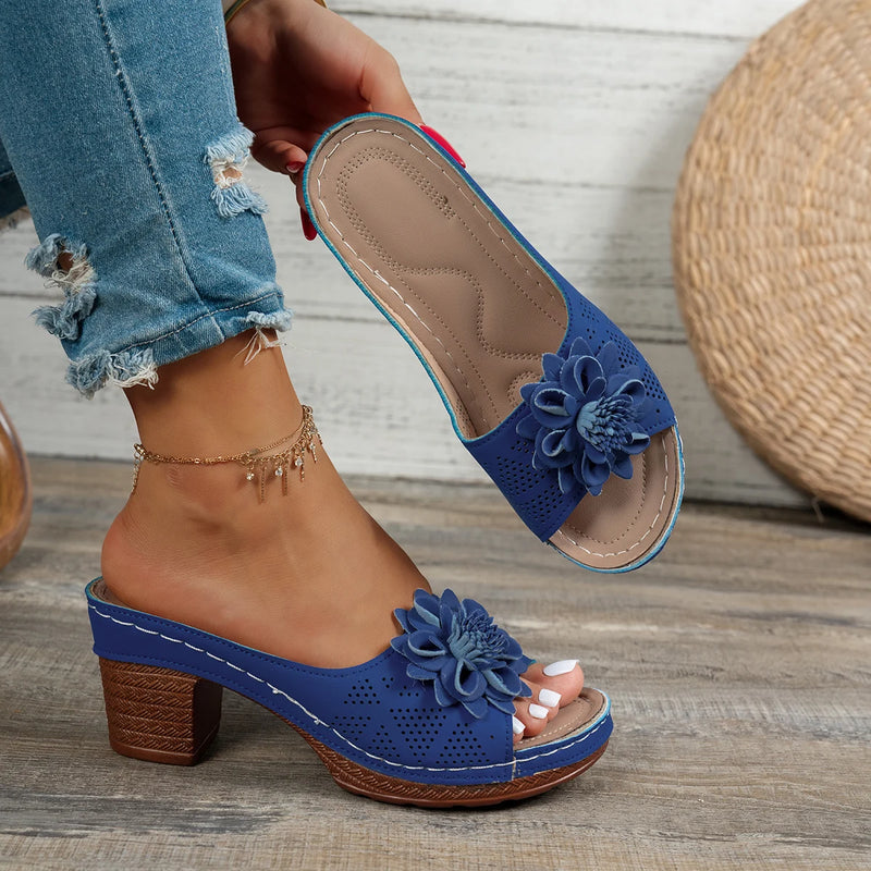 Sandália Feminina com Salto Conforto Flor Glamure Charm