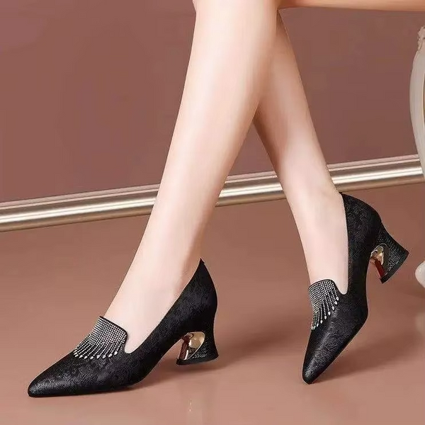 Scarpin Ritual Glamure de Elegância com Toque Atemporal
