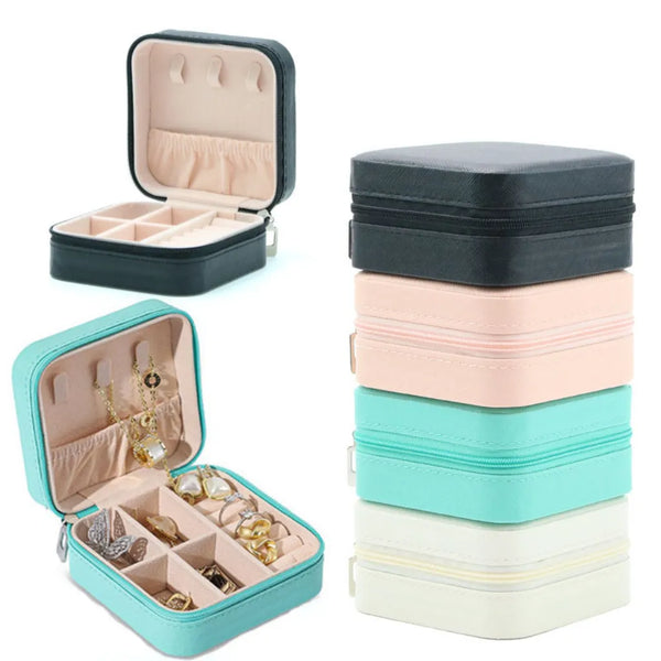 Descubra o Porta Joias Luxure! Elegante, Prático, e Ideal para Viagem. Organize suas Joias com Estilo. Cores Diversas, Design Moderno e Compacto. Um Organizador Feminino, Estiloso e Resistente que Transforma a Maneira como Você Guarda suas Preciosidades. Conquiste a Organização com Luxo e Praticidade Agora!