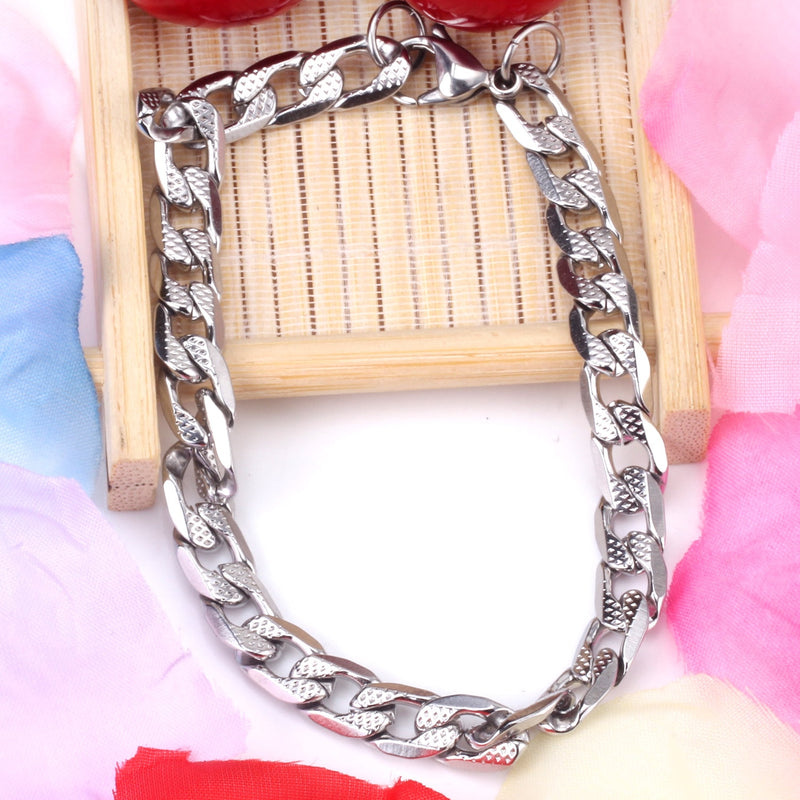Descubra a Pulseira Masculina em Aço Inoxidável com Mix de Ouro e Prata. Estilo Punk e Hiphop para os amantes da moda. Com Fecho LOBSTER e Design Avançado, essa Pulseira de 22cm se destaca no mundo dos acessórios. Elegância e Durabilidade em um só produto. Ideal para quem busca versatilidade e luxo.