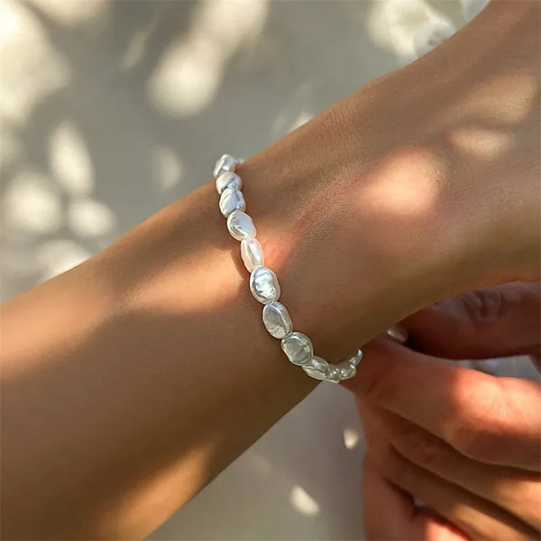 Pulseira com Pérolas Imitadas em Estilo Vintage Elegante