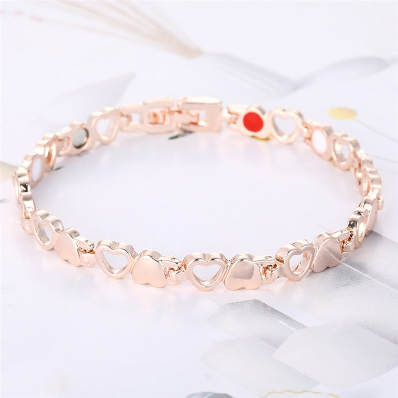 Descubra a Pulseira Magnética com Design de Dragão. Terapia Magnética e Moda Unissex combinadas em um Acessório. Beneficie-se do Magnetismo, Estilo Natural e Design Ergonômico. Feita de Liga Durável, a Pulseira oferece Conforto e Durabilidade. Cores Versáteis: Preto, Prateado e Dourado. Elevando Estilo e Bem-Estar!