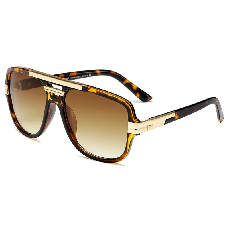 Descubra o charme dos Óculos Feminino Vintage Quadrado, perfeitos para quem busca elegância e proteção. Feitos com lentes de alta qualidade, oferecem Proteção UV400. Ideal para quem procura um acessório de Sol versátil e sofisticado, para complementar qualquer look com estilo. Adquira já o seu e destaque-se com glamour