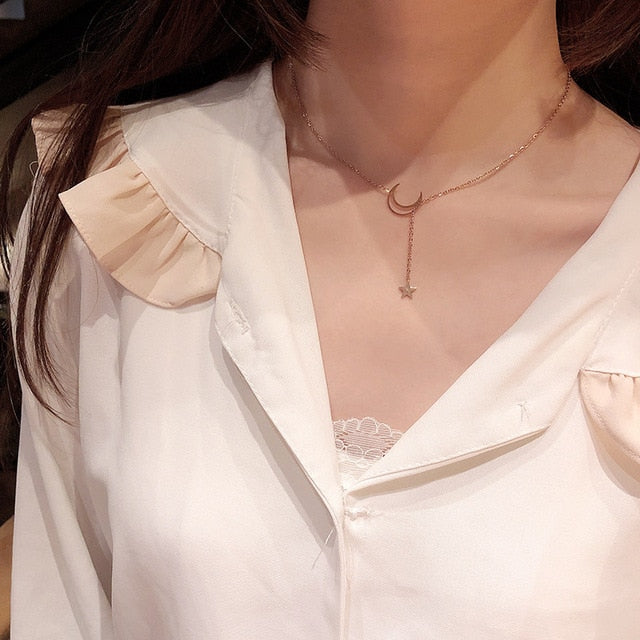 Descubra o Colar Coração Sensitivo que Muda com Seu Humor. Design Trendy e único, Pedra Sensível à Temperatura reflete suas emoções. Ideal para Festas, este Colar Fashion é o complemento perfeito. Confeccionado em Liga de Zinco, durabilidade garantida. Adicione estilo com este Pingente de Coração.